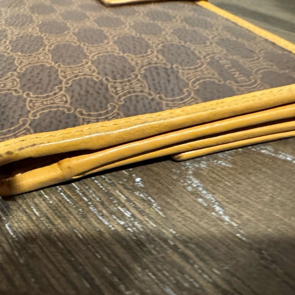 Authentic Celine Vintage Long Wallet. Great Condition - Picture 3 of 14